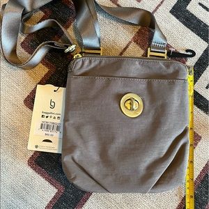 Baggallini taupe crossbody